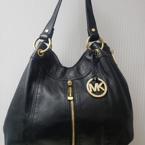 Beautiful Michael Kors soft lambskin leather purse